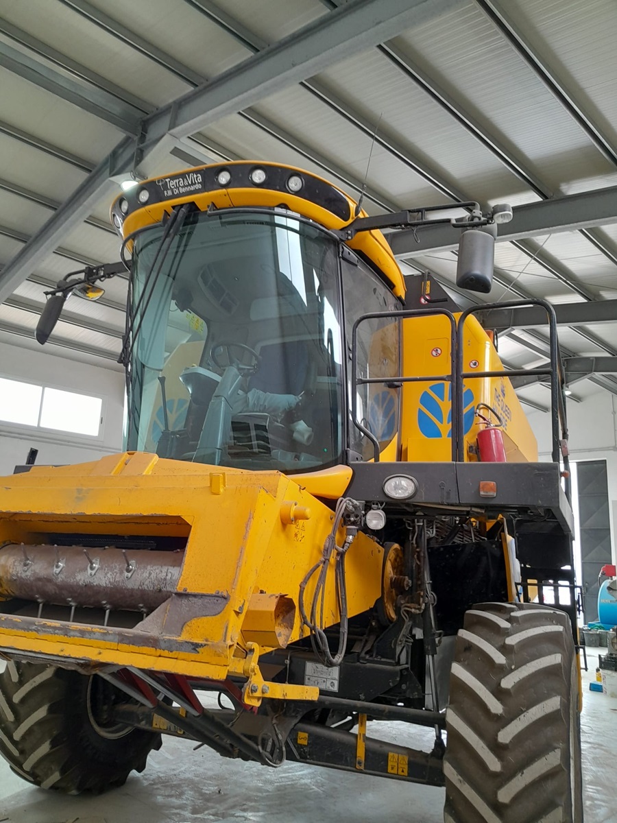 MIETITREBBIA NEW HOLLAND TIPO TC5.90 HILLSIDE